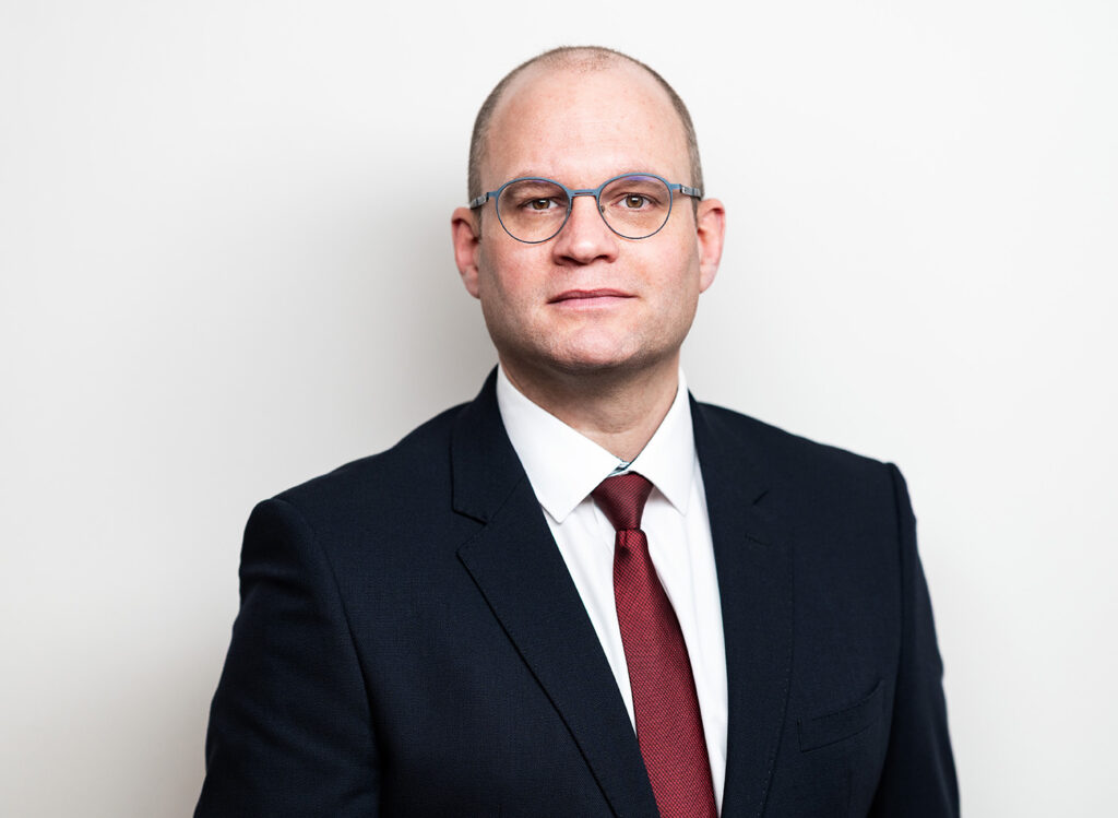 Anwalt Steuerstrafrecht Berlin – Dr. Book | Verteidigung & Beratung Anwalt Steuerstrafrecht Berlin – Dr. Book berät und verteidigt Mandanten in steuerstrafrechtlichen Verfahren.